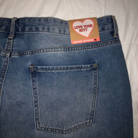 COPY - NWT-FOREVER21 PLUS DISTRESSED JEANS - Picture 9 of 12